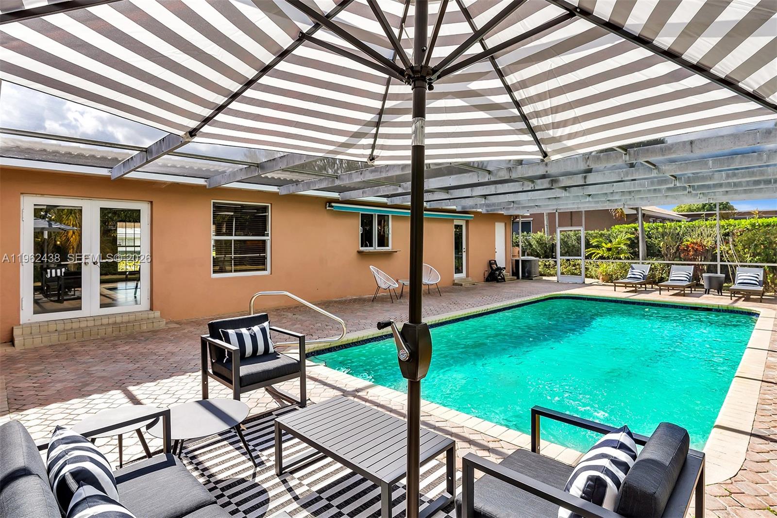 MEEKINS HILLS - Residential