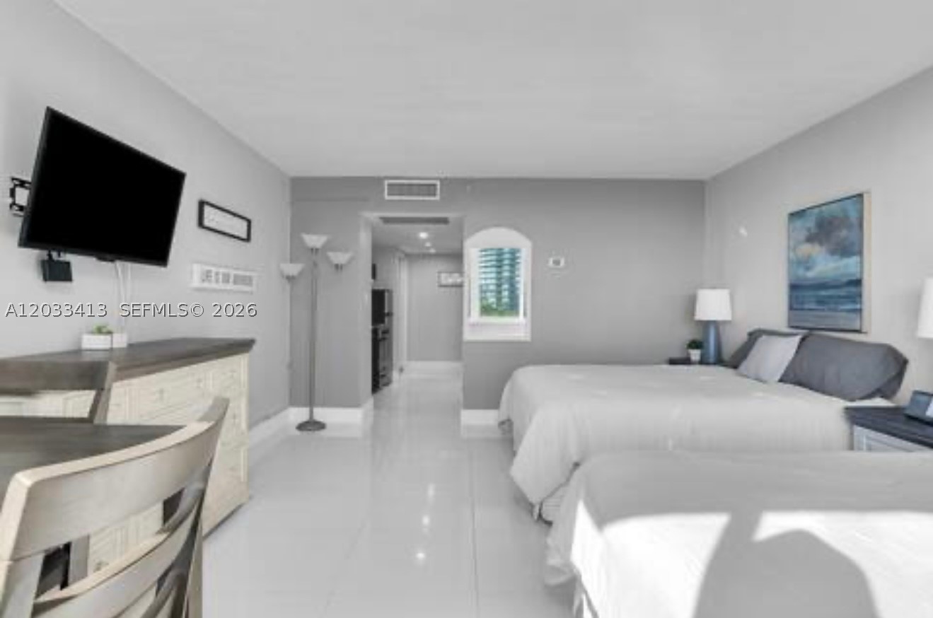 THE AVENTURA BEACH CLUB C - Residential