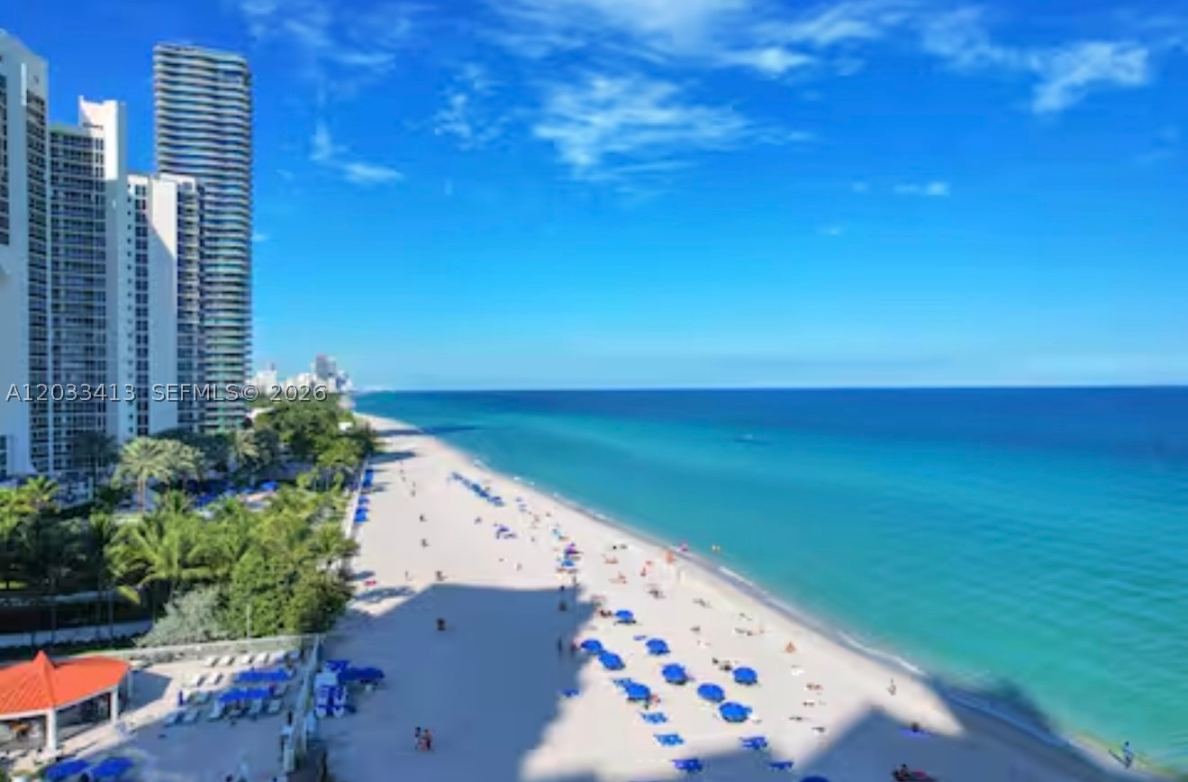 THE AVENTURA BEACH CLUB C - Residential