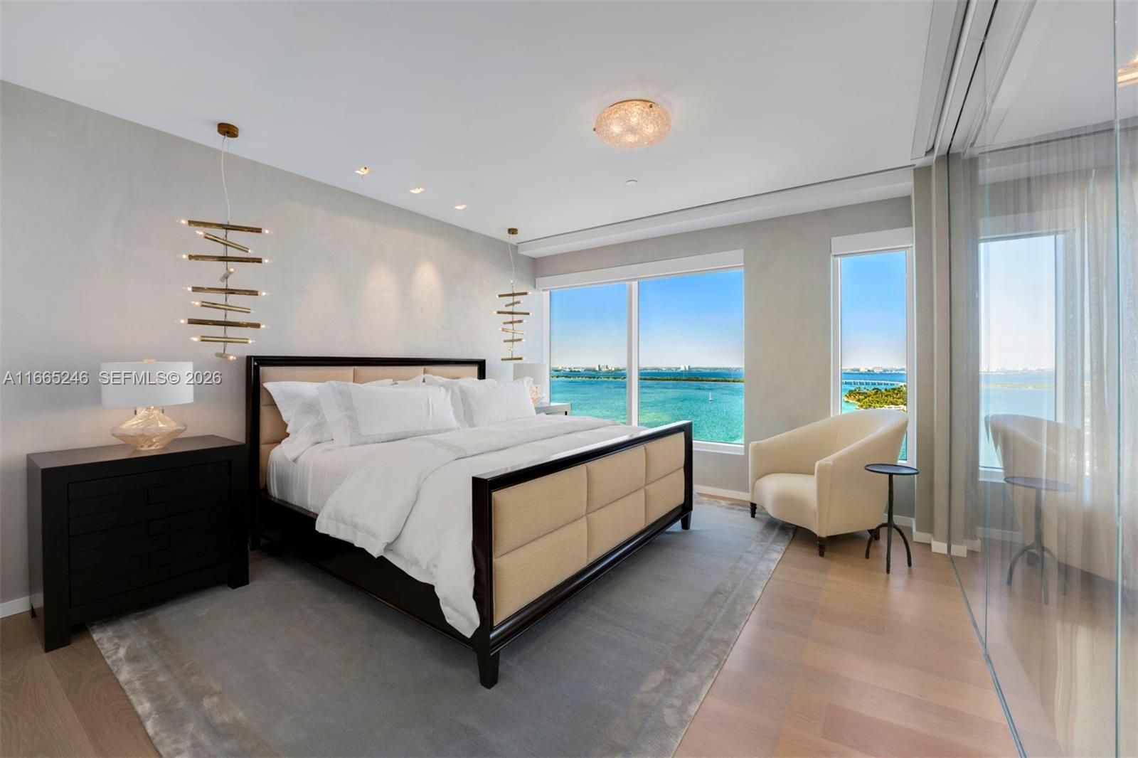 THE GRAND VENETIAN - Residential