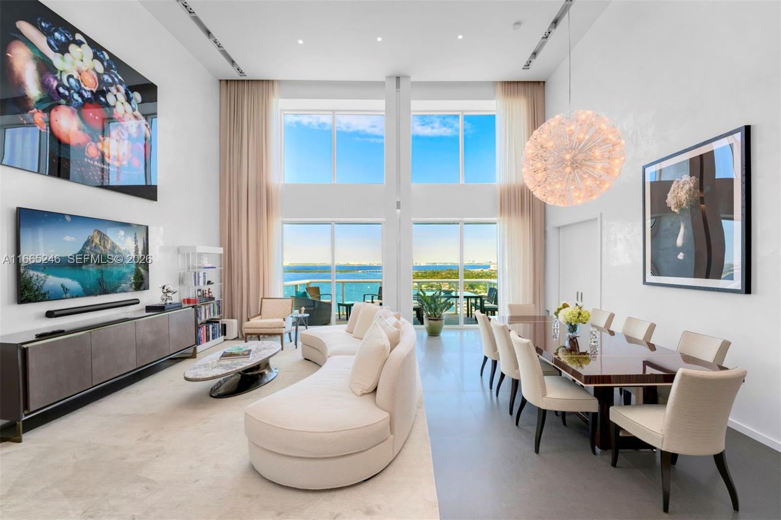 THE GRAND VENETIAN - Residential
