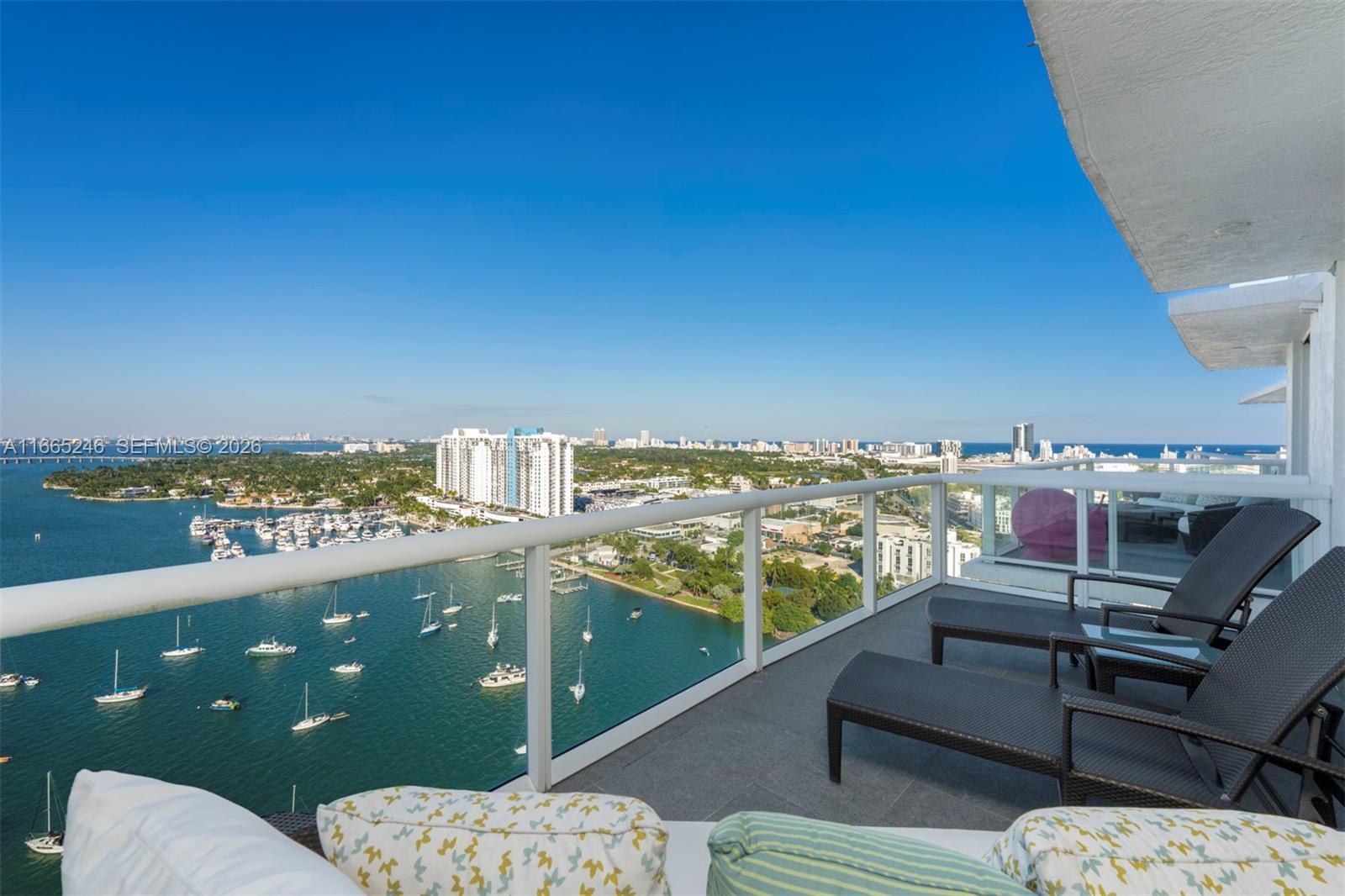 THE GRAND VENETIAN - Residential