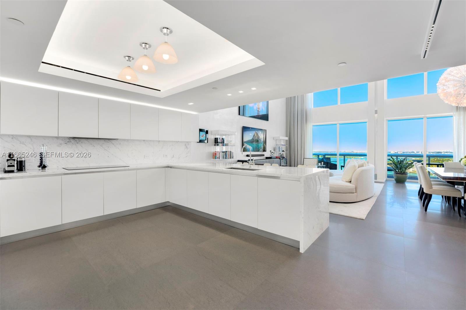 THE GRAND VENETIAN - Residential