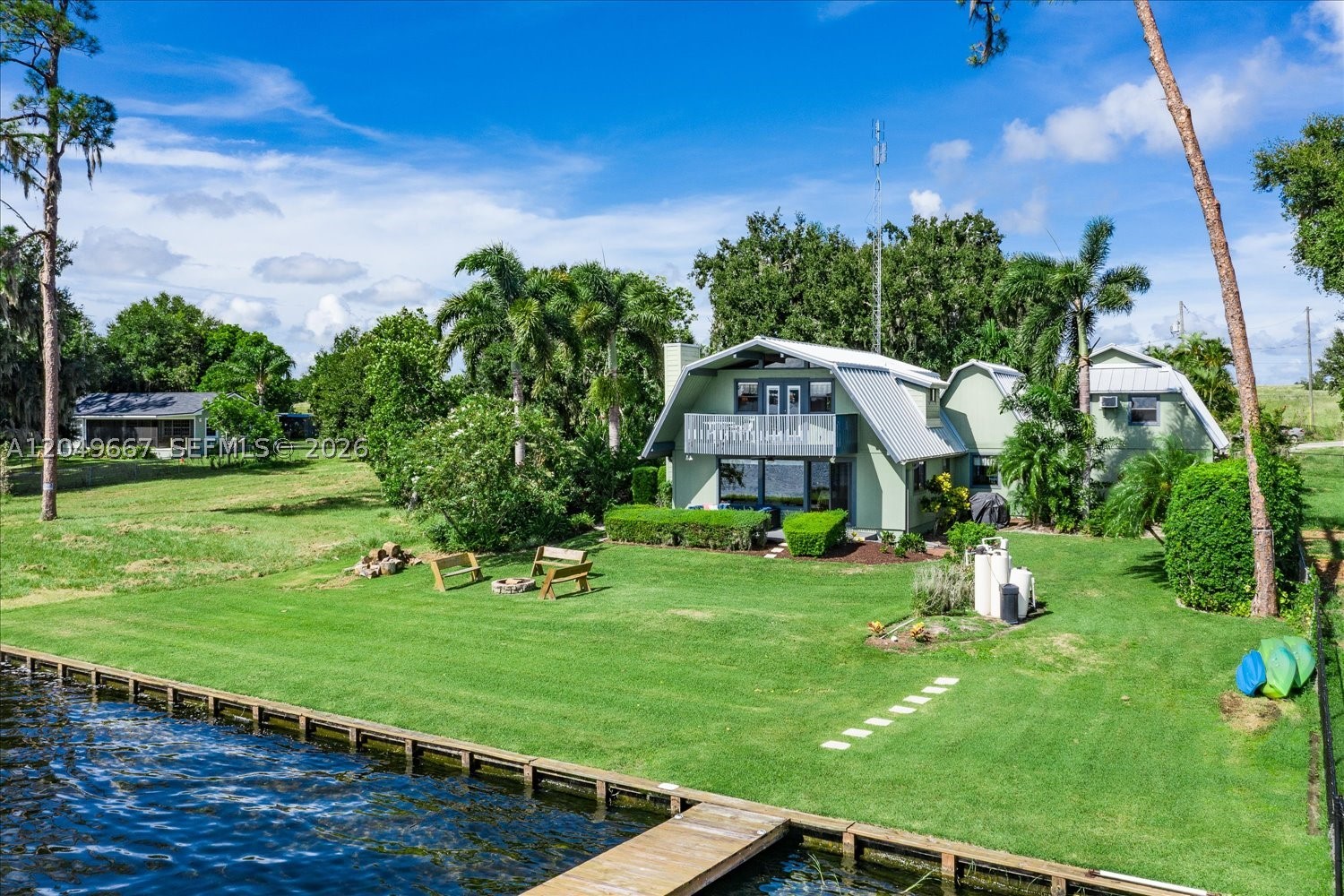 Lake Huntley - Residential
