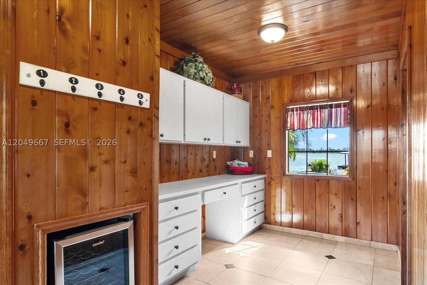 Lake Huntley - Residential