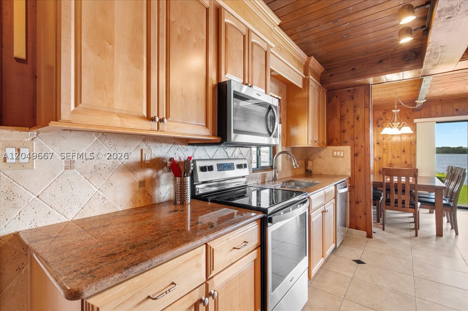 Lake Huntley - Residential