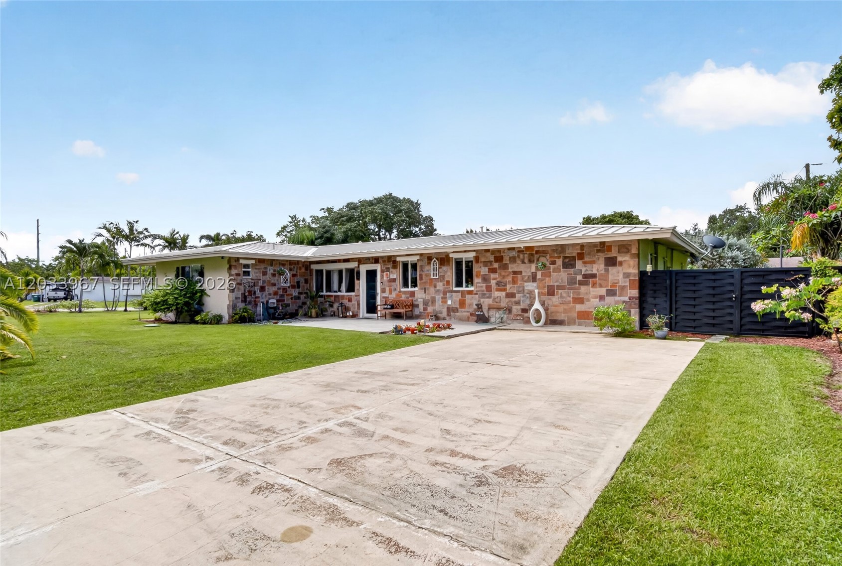 KENDALWOOD ESTATES - Residential