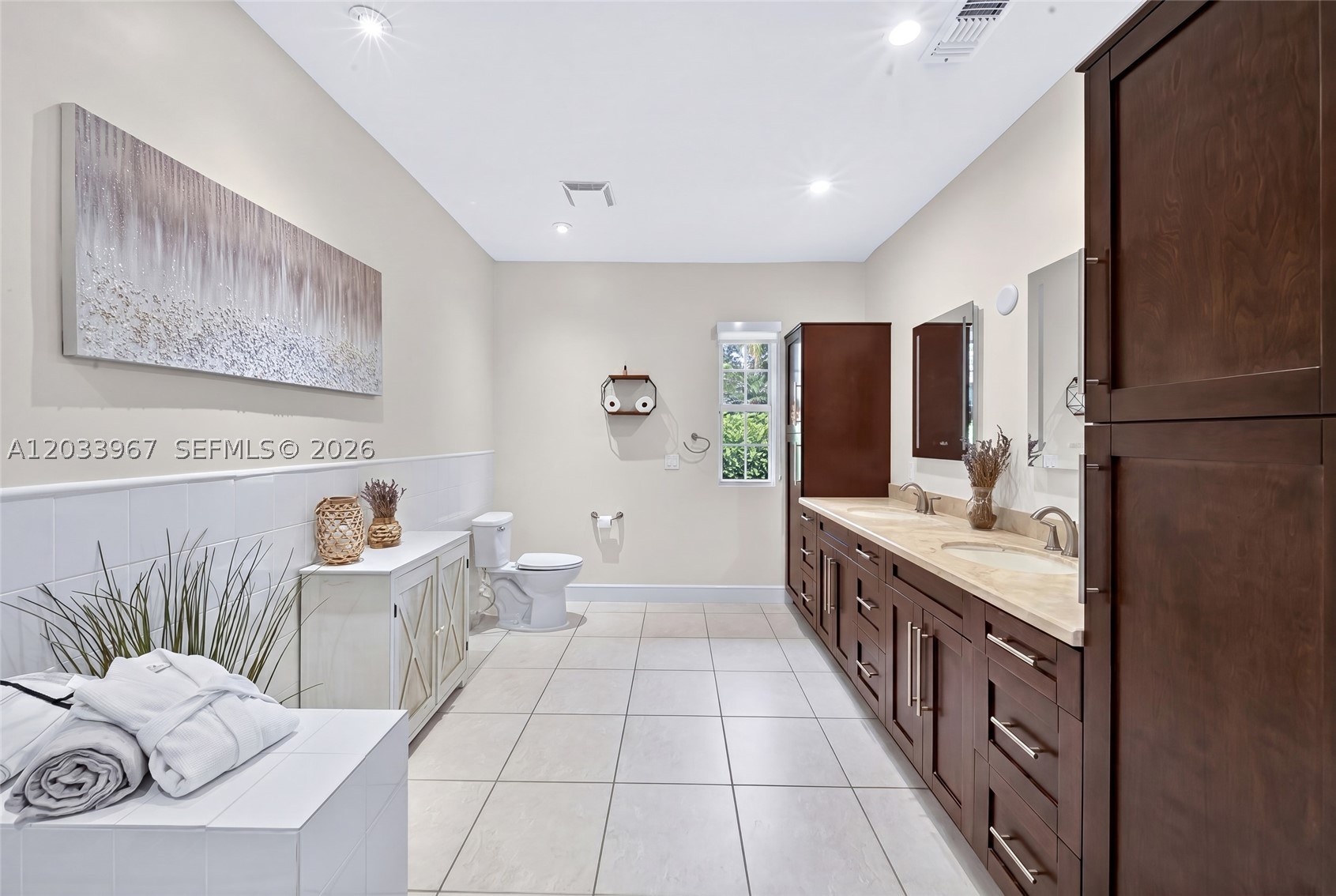 KENDALWOOD ESTATES - Residential