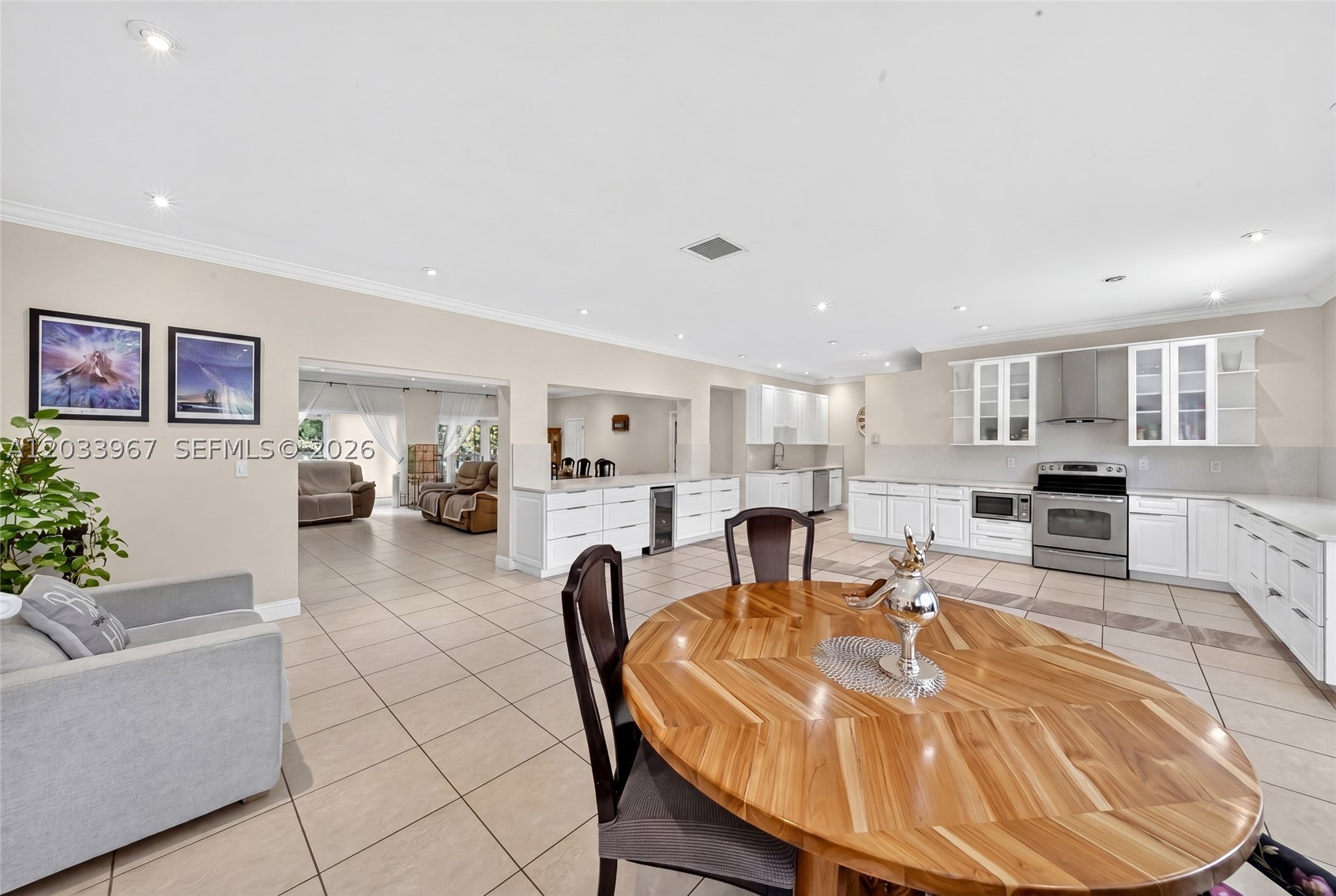 KENDALWOOD ESTATES - Residential