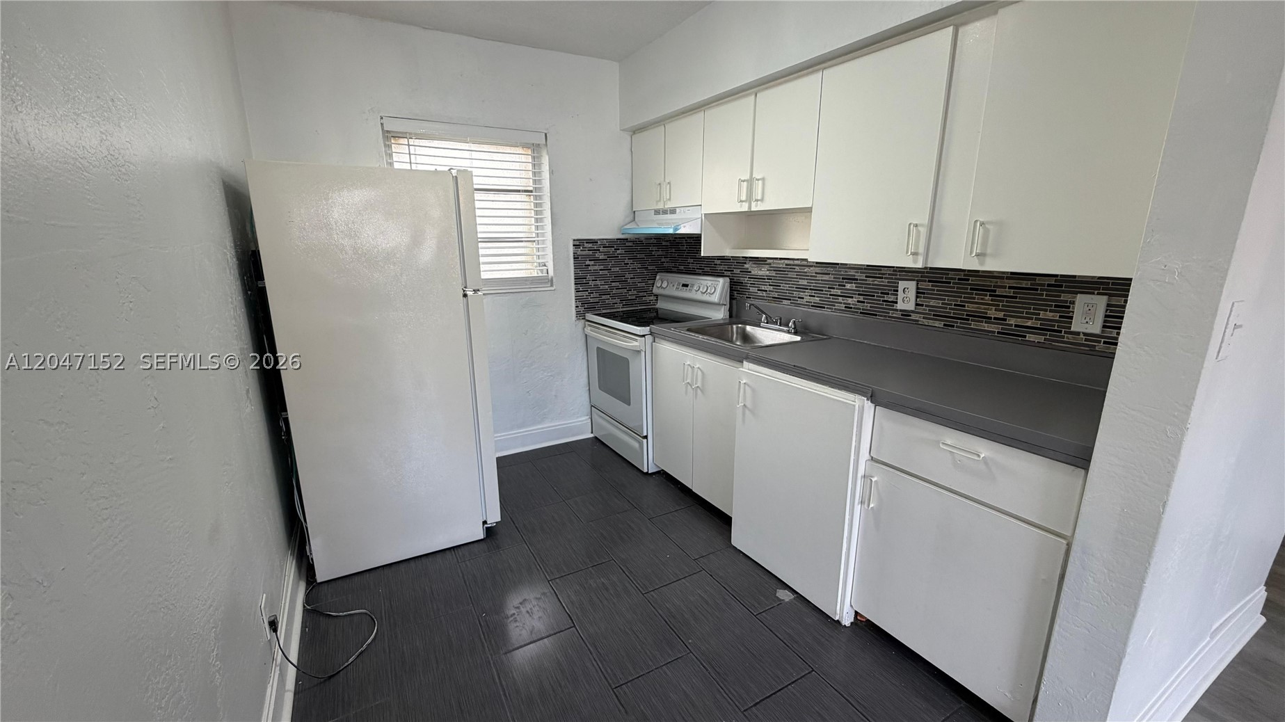 MIAMI GARDENS ESTATES SEC - Residential Lease