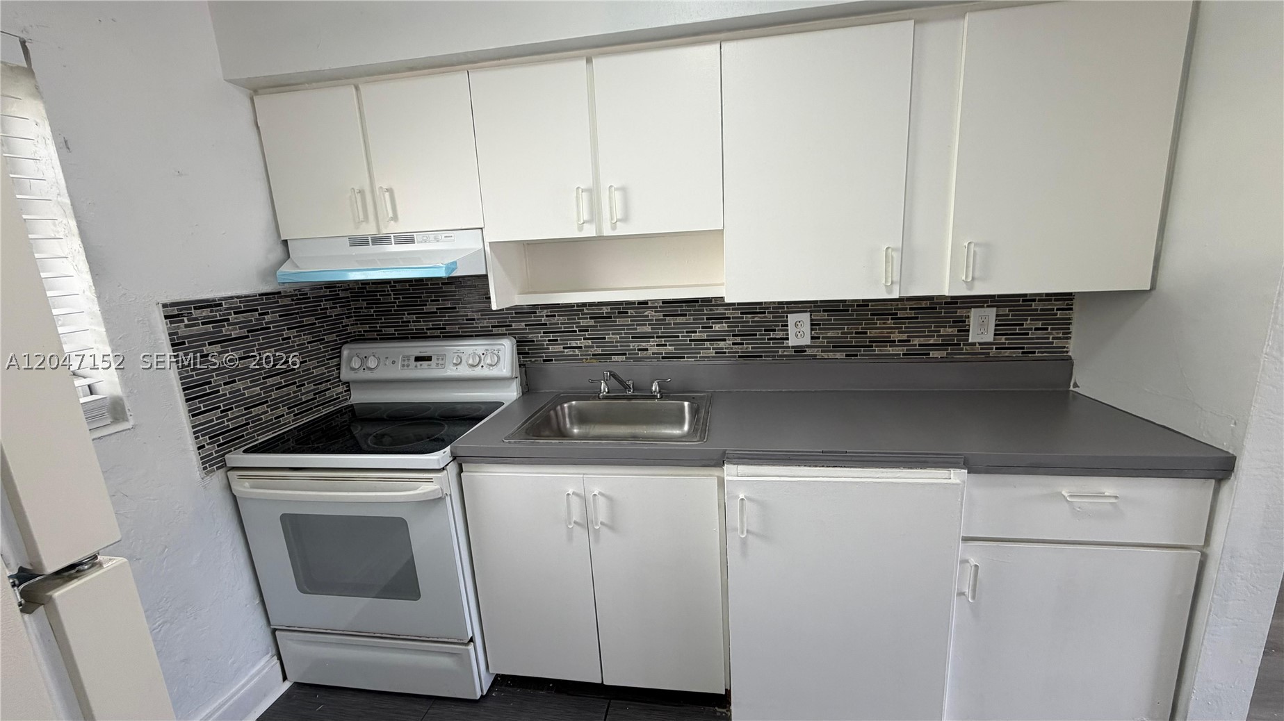 MIAMI GARDENS ESTATES SEC - Residential Lease