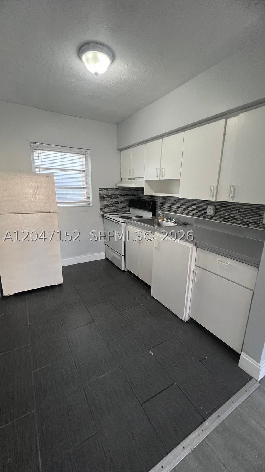 MIAMI GARDENS ESTATES SEC - Residential Lease