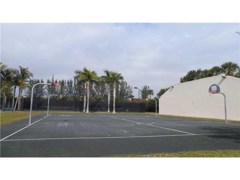 DORAL PK CO CLUB VILLAS C - Residential Lease
