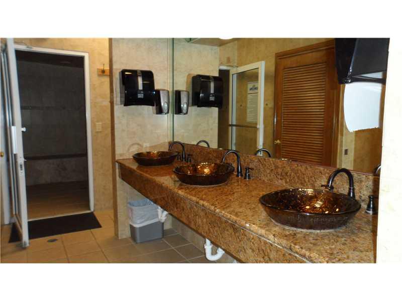 DORAL PK CO CLUB VILLAS C - Residential Lease