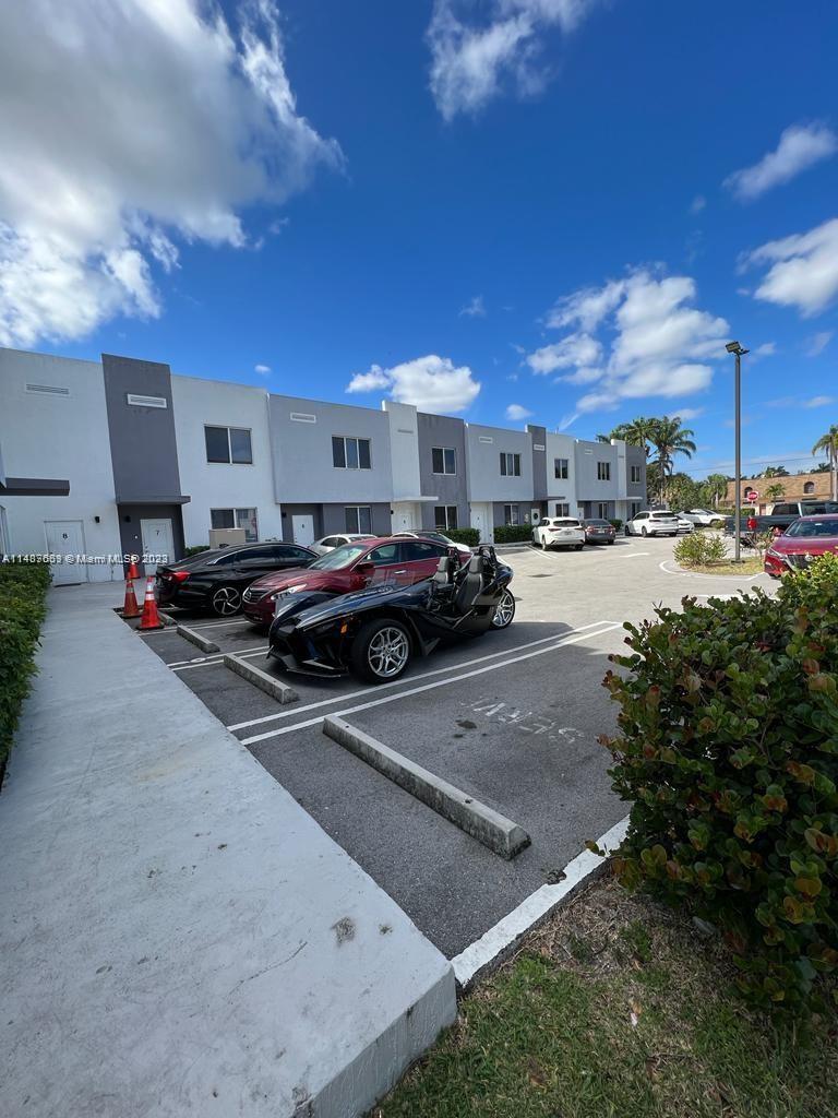 BISCAYNE GARDENS SEC A - Residential Lease