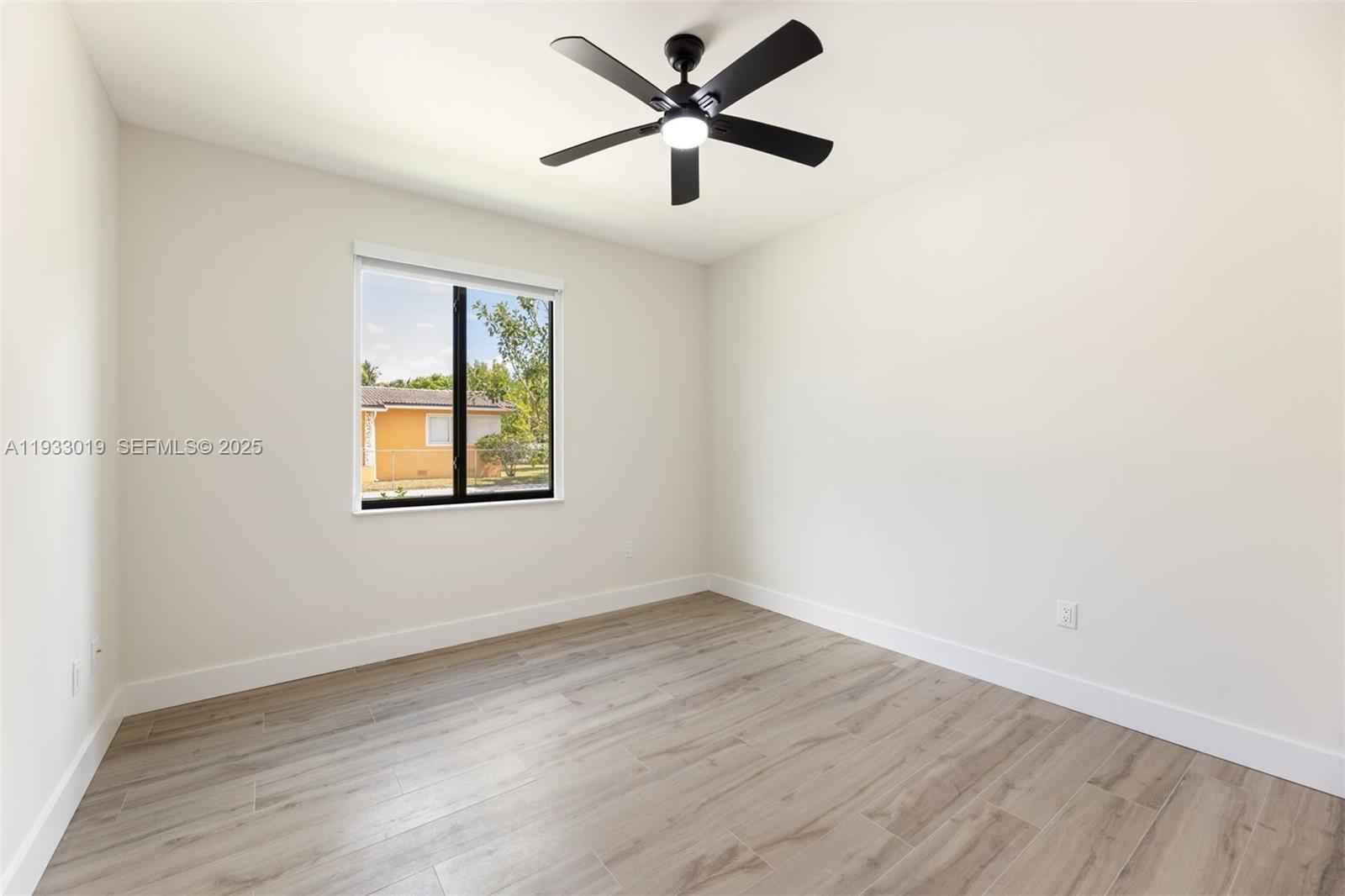 GROVELAND PARK - Residential Income