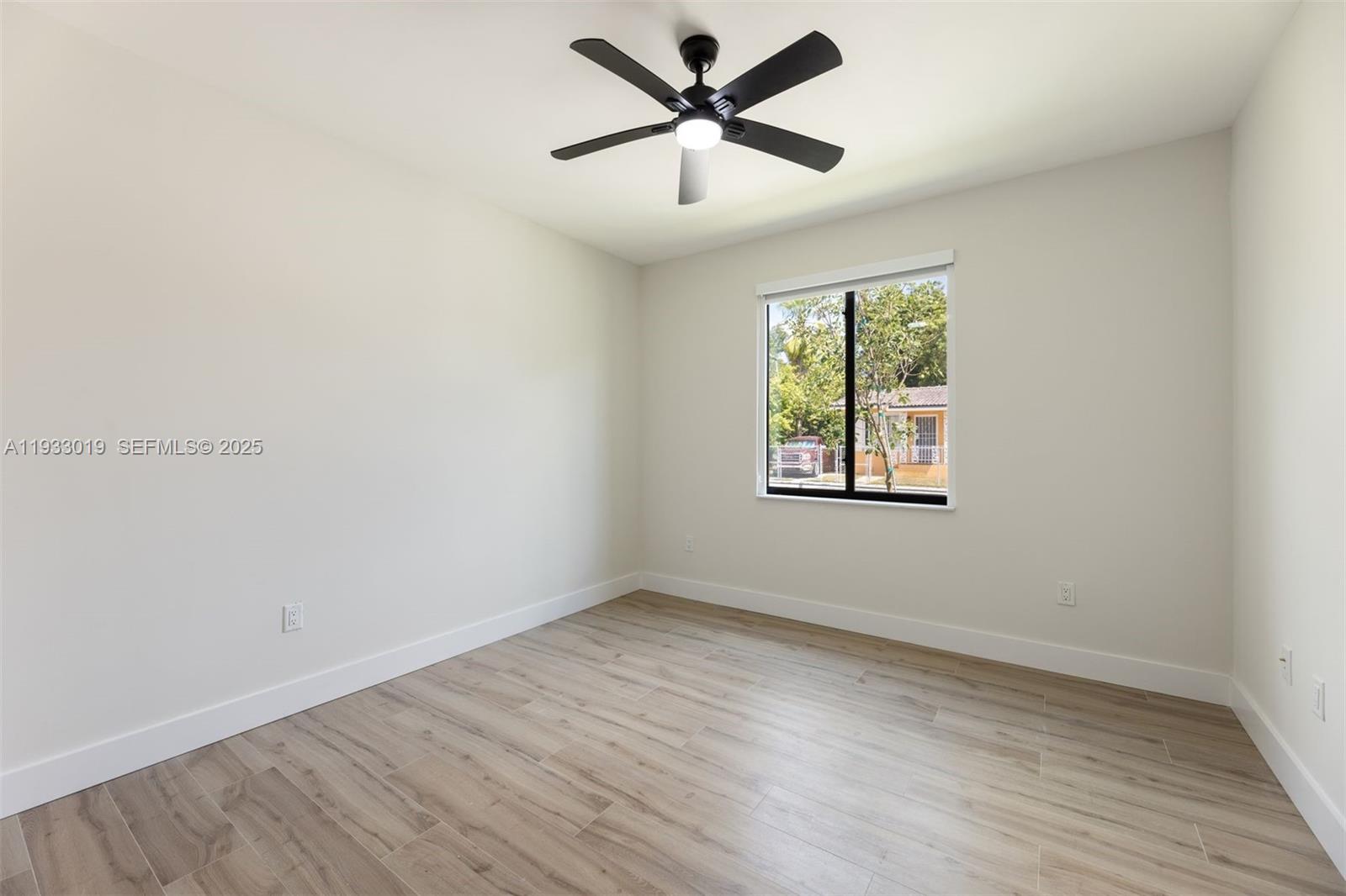 GROVELAND PARK - Residential Income