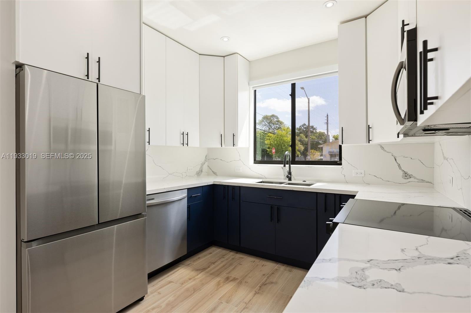 GROVELAND PARK - Residential Income