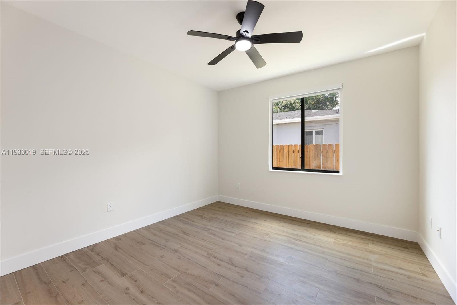 GROVELAND PARK - Residential Income