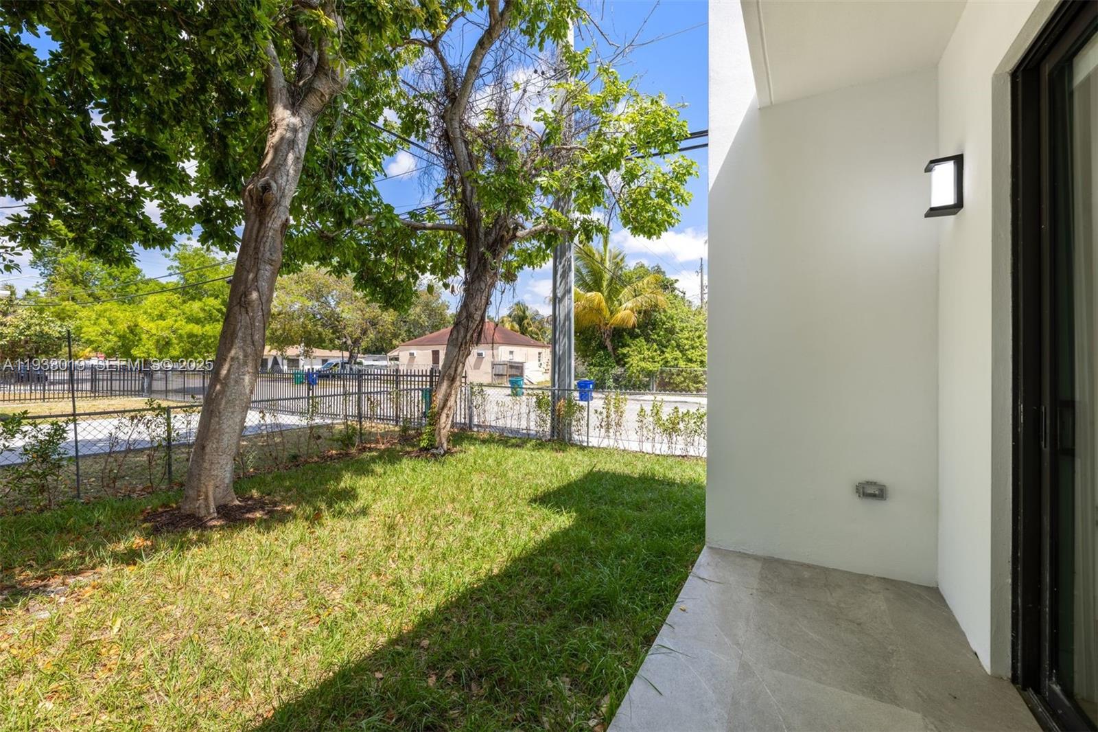 GROVELAND PARK - Residential Income