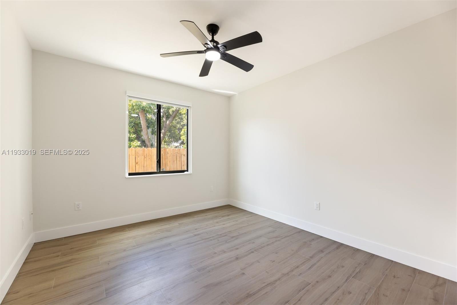 GROVELAND PARK - Residential Income