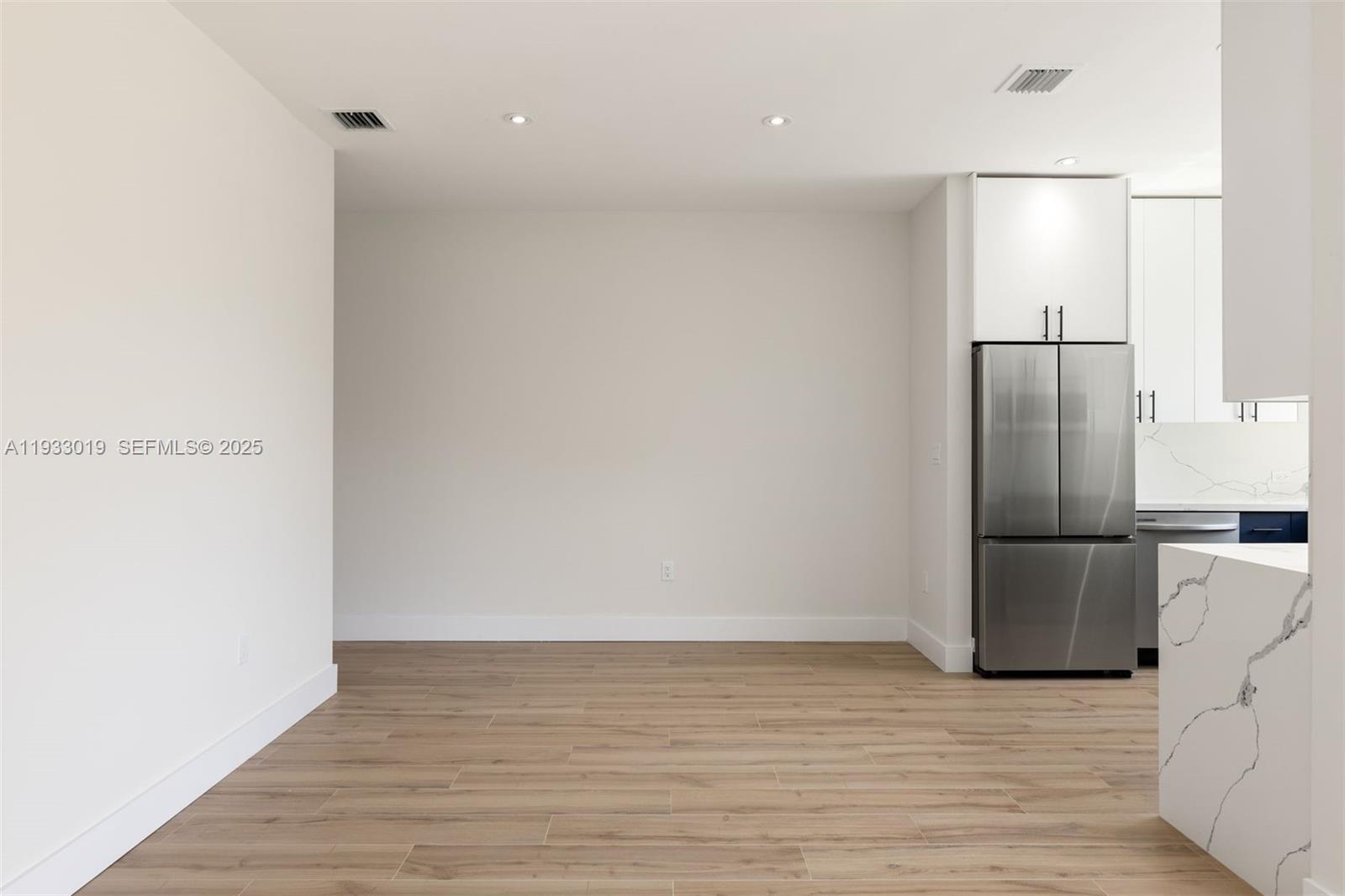 GROVELAND PARK - Residential Income