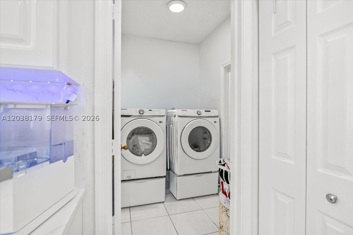 SECTOR 3 - PARCELS H I J - Residential Lease