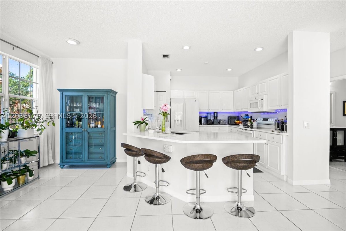 SECTOR 3 - PARCELS H I J - Residential Lease