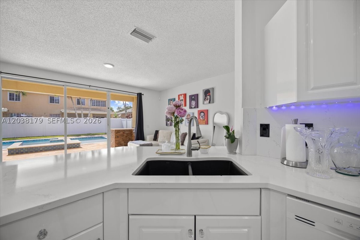 SECTOR 3 - PARCELS H I J - Residential Lease