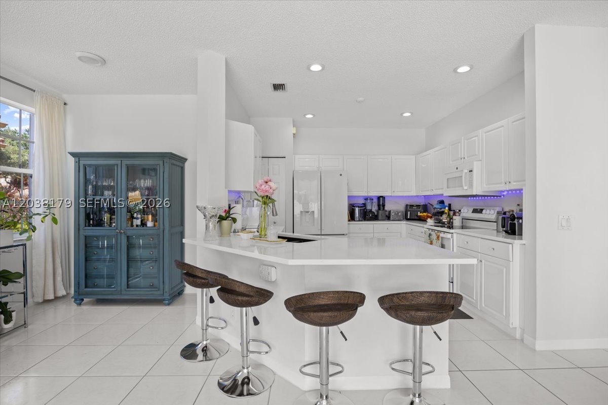 SECTOR 3 - PARCELS H I J - Residential Lease