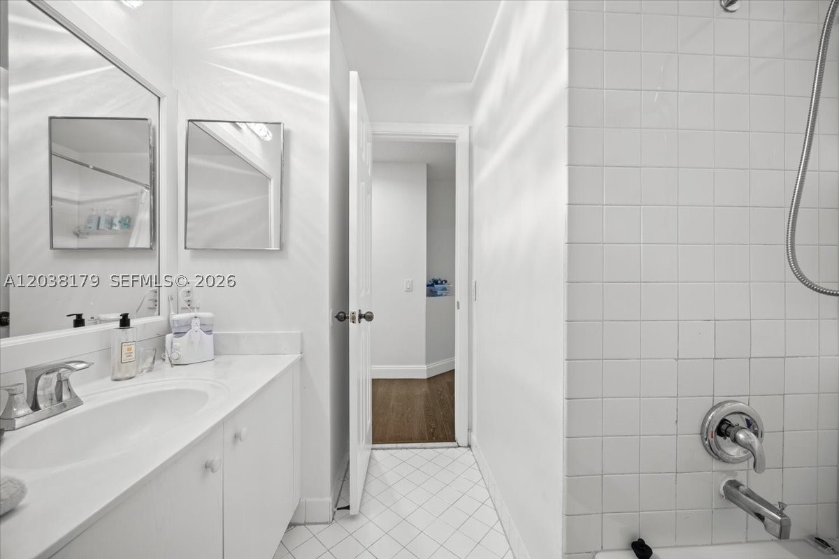 SECTOR 3 - PARCELS H I J - Residential Lease