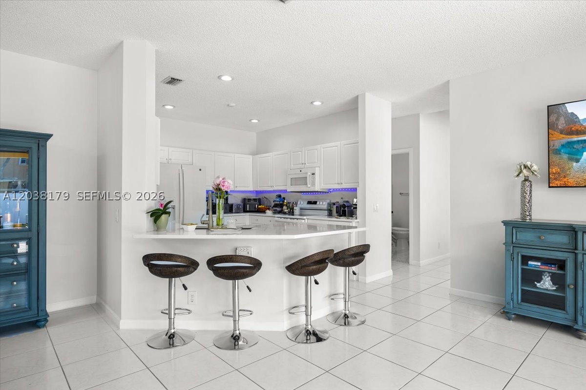 SECTOR 3 - PARCELS H I J - Residential Lease