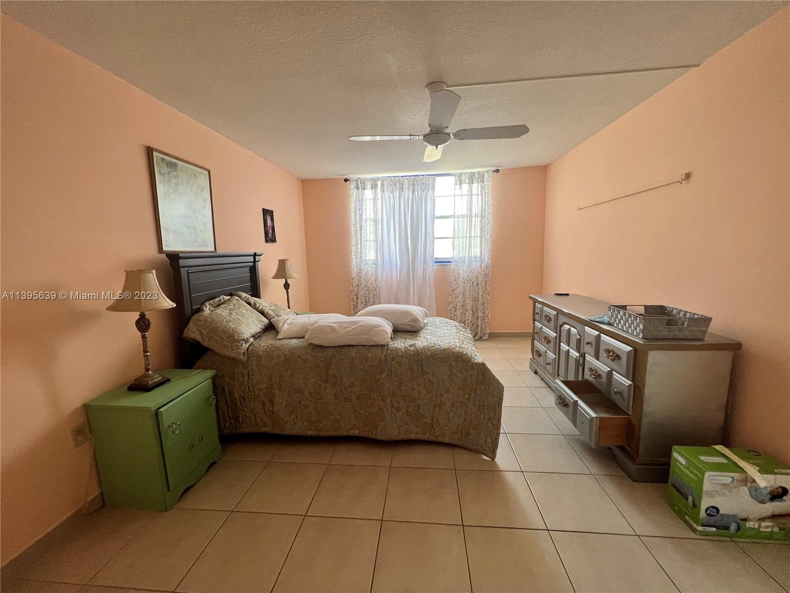 EDEN ISLES CONDO NO 7 - Residential