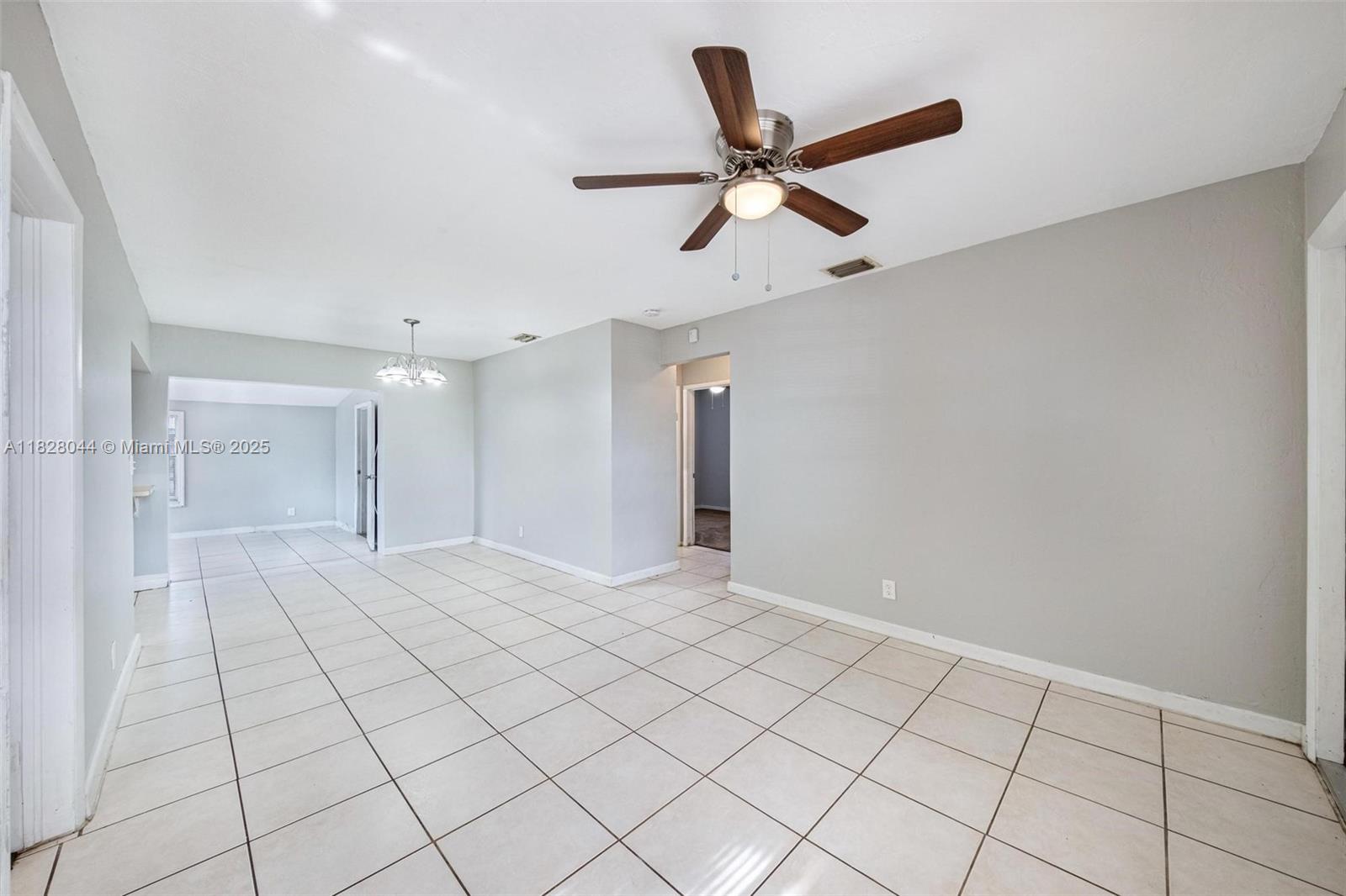 TWIN LAKES HOMES SEC 3 - Residential