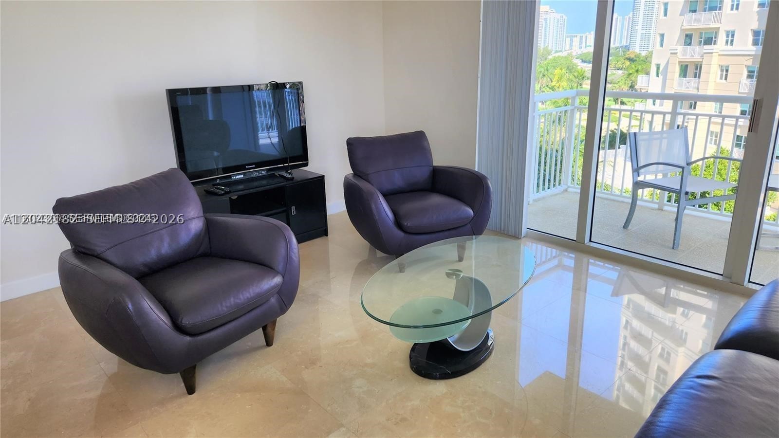 TURNBERRY ON THE GREEN CO - Residential Lease