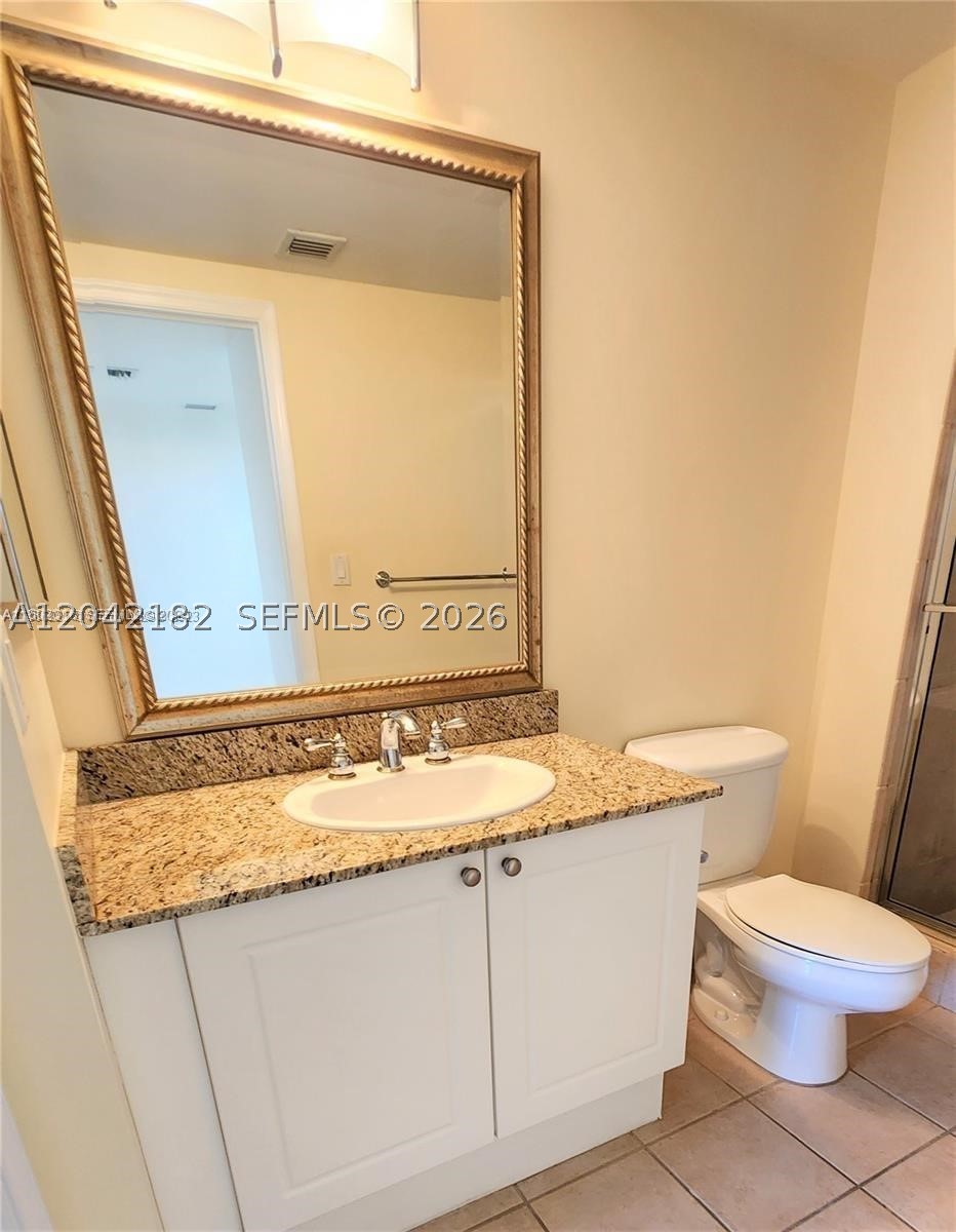 TURNBERRY ON THE GREEN CO - Residential Lease