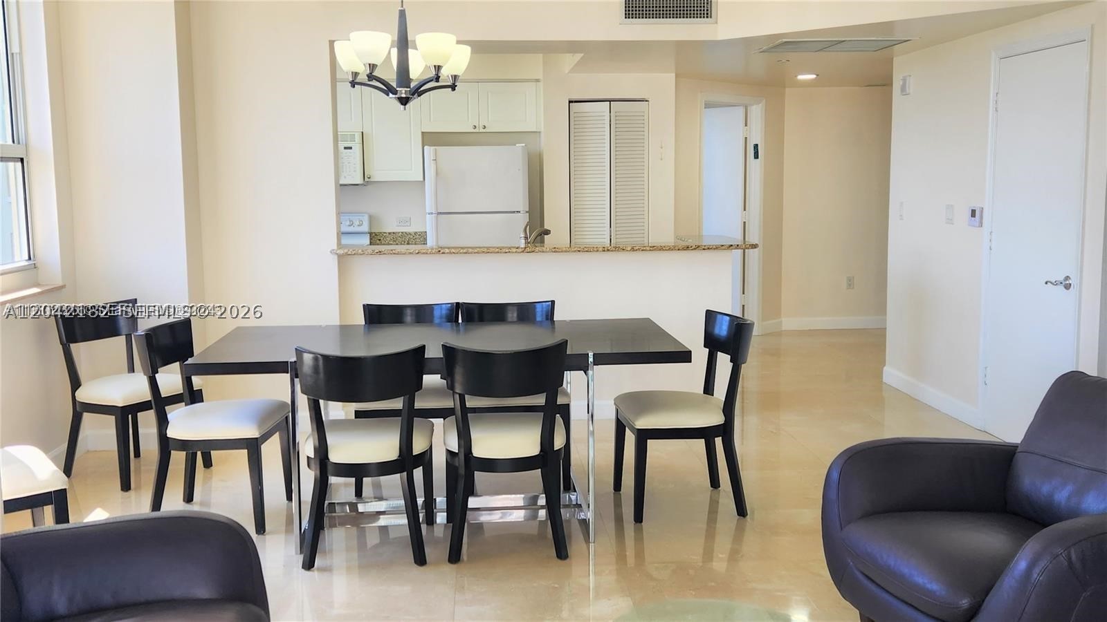TURNBERRY ON THE GREEN CO - Residential Lease