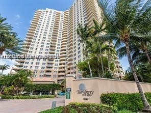 BEAUTIFUL  - 2 BED/2 BATH * FURNISHED * CORNER - GRANITE COUNTERSTOPS - MARBLE FLOORS - WASHER & DRYER - VIEWS TO GOLF COURSE & CITY - RENT INCLUDES WATER, CABLE & INTERNET - GYM - POOL - PARTY ROOM - COVER PARKING - SECURITY - VALET - CONCIERGE - ACROSS FROM AVENTURA MALL ***USE SHOW ASSIST ON MLS***