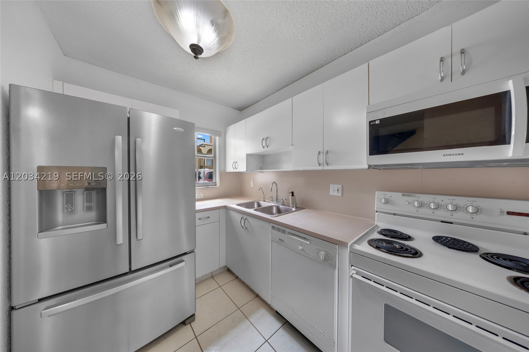 COLONIAL TOWNHOMES CONDO - Residential