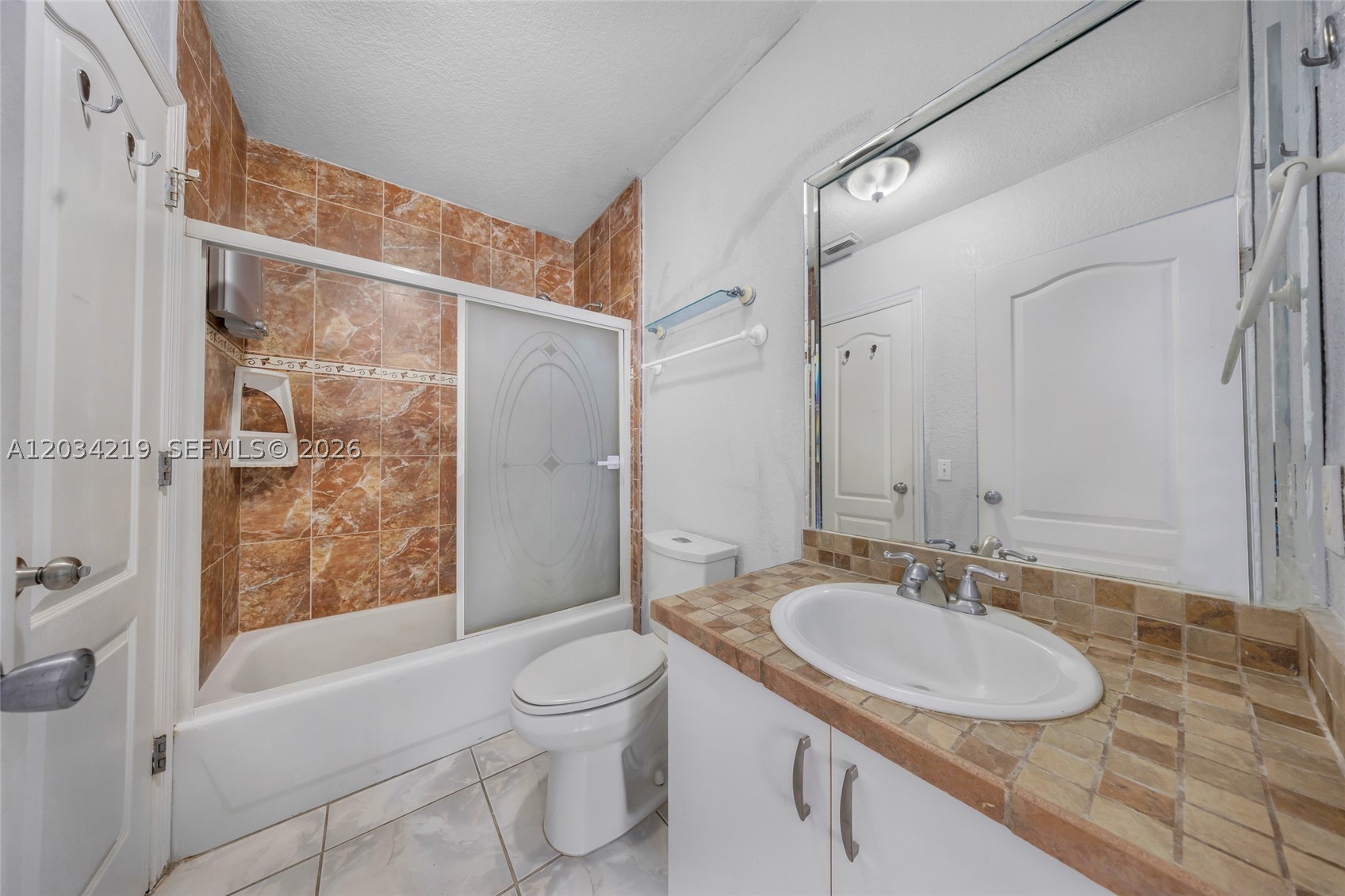 COLONIAL TOWNHOMES CONDO - Residential