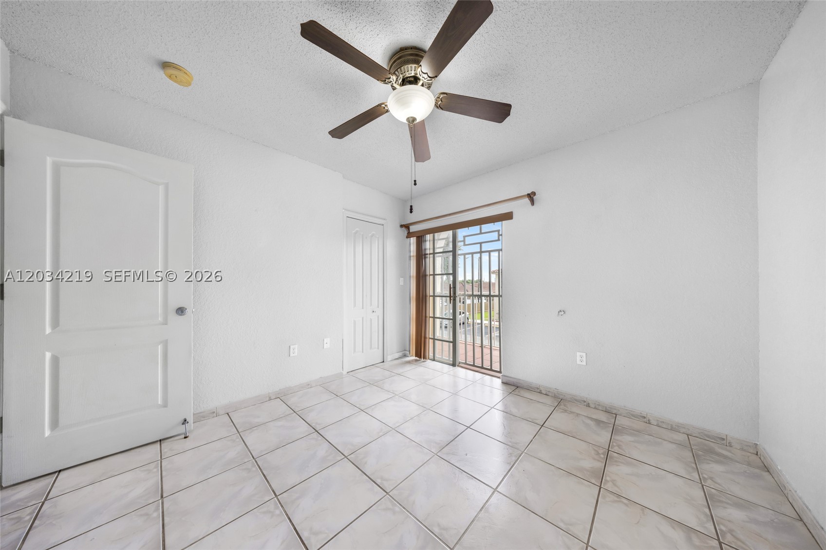 COLONIAL TOWNHOMES CONDO - Residential