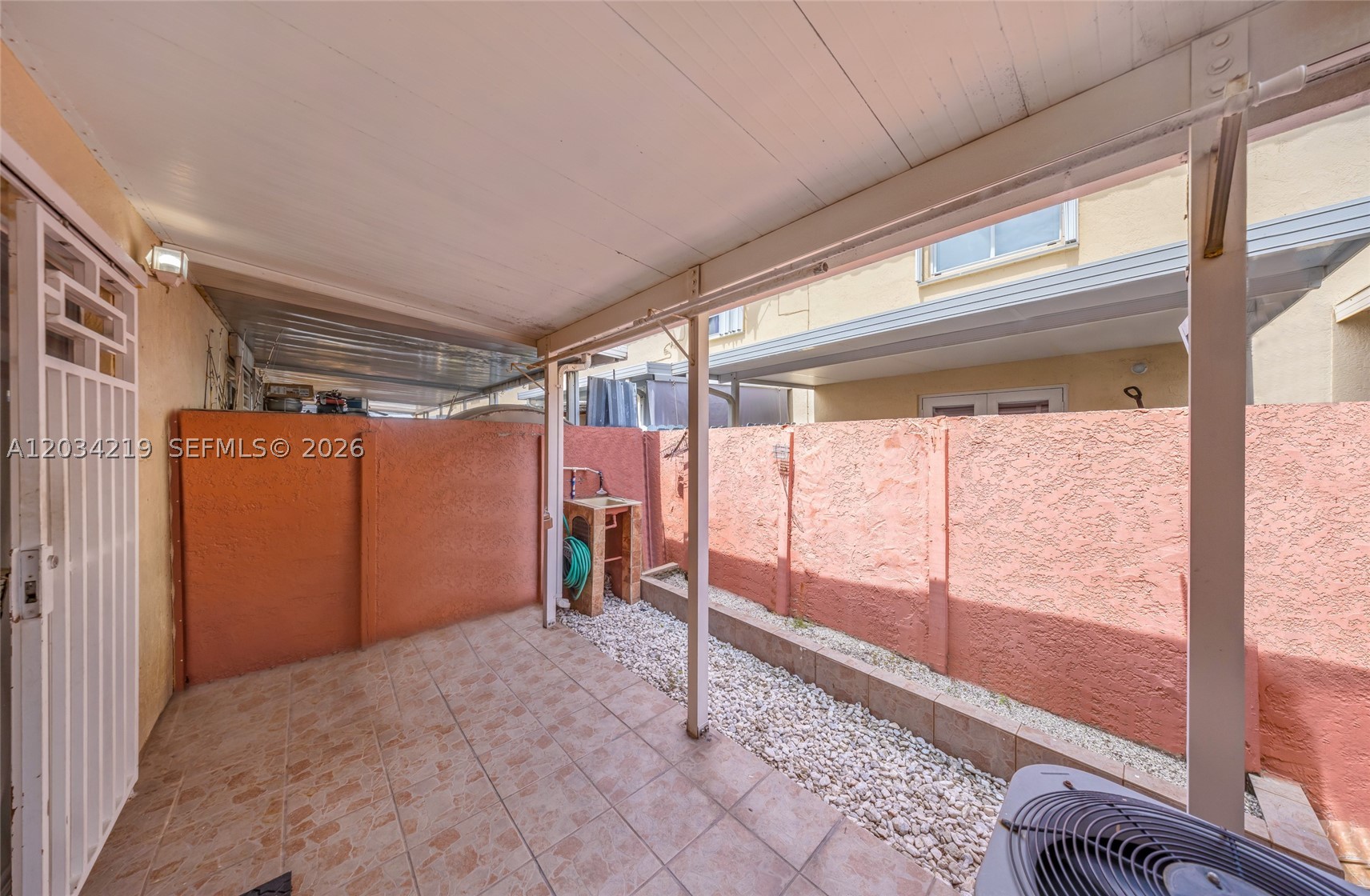 COLONIAL TOWNHOMES CONDO - Residential