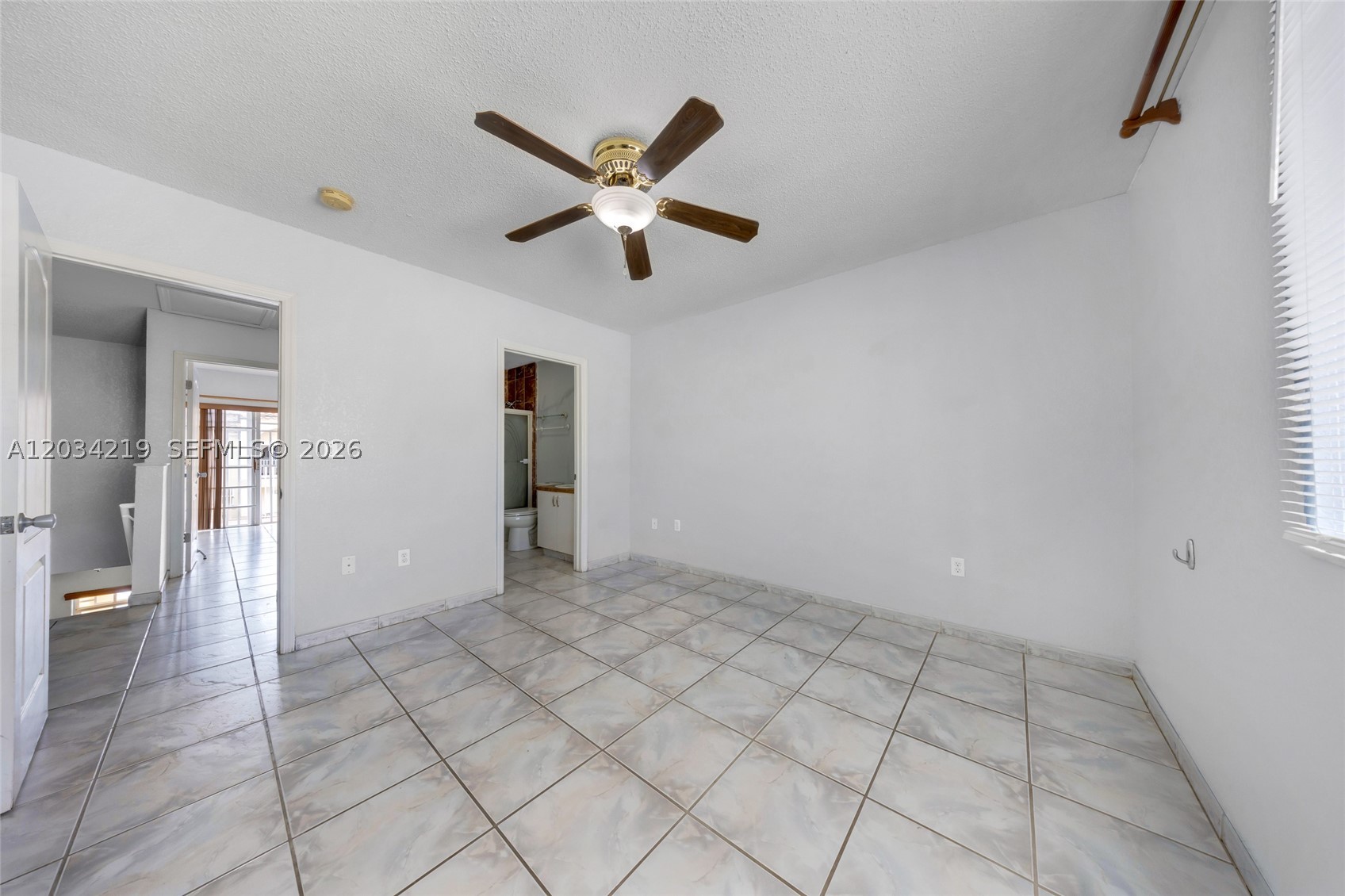 COLONIAL TOWNHOMES CONDO - Residential