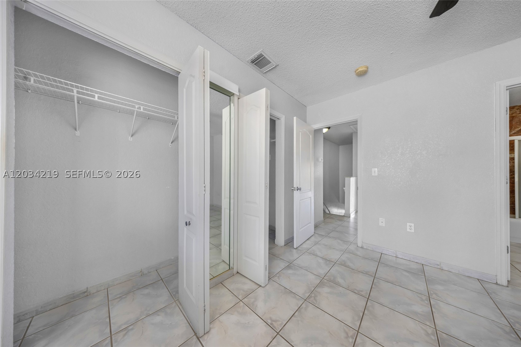 COLONIAL TOWNHOMES CONDO - Residential