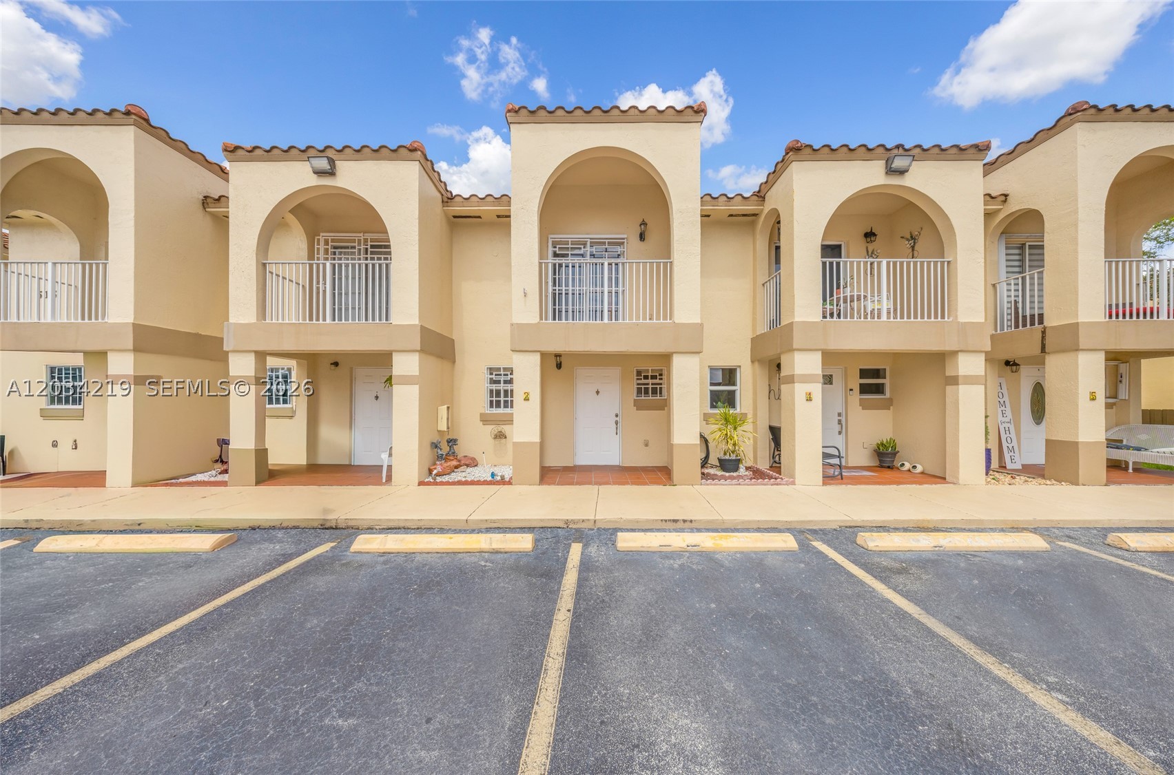 COLONIAL TOWNHOMES CONDO - Residential