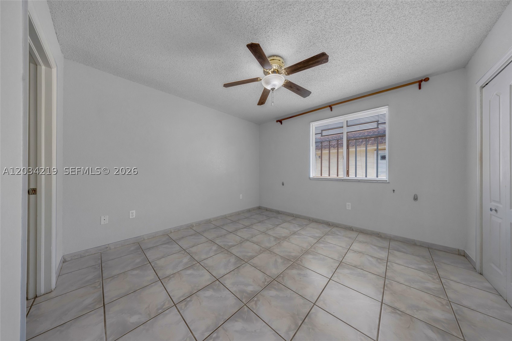 COLONIAL TOWNHOMES CONDO - Residential