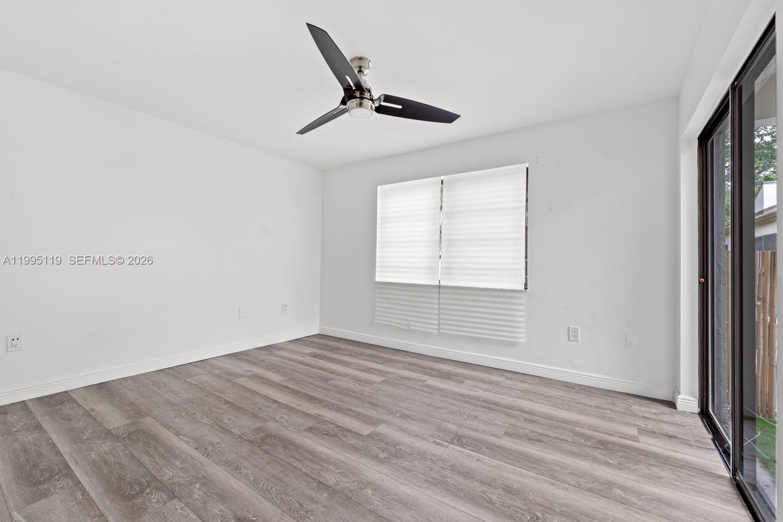 TIGERS TEN CONDO - Residential