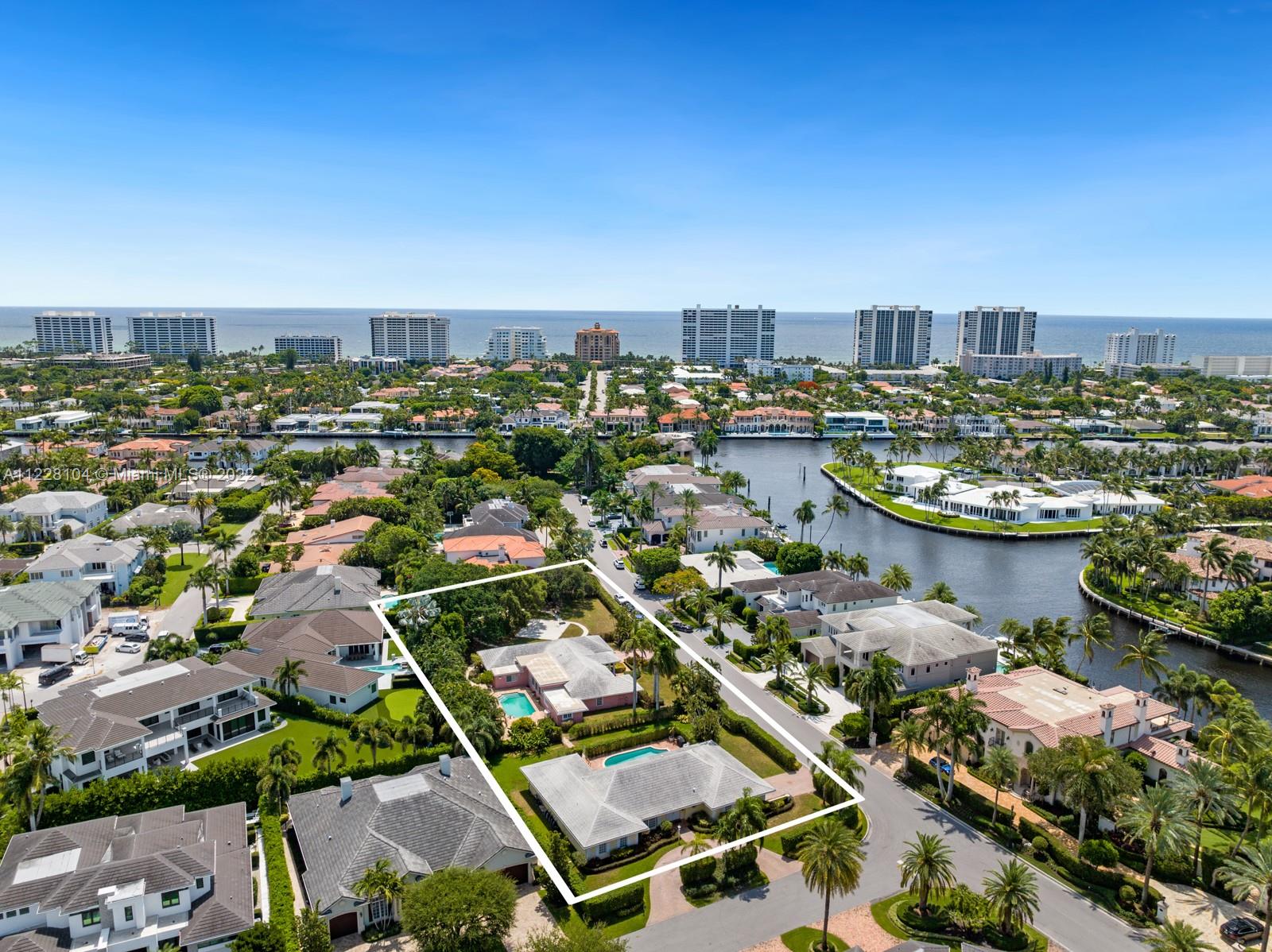 ROYAL PALM YACHT & COUNTR - Land