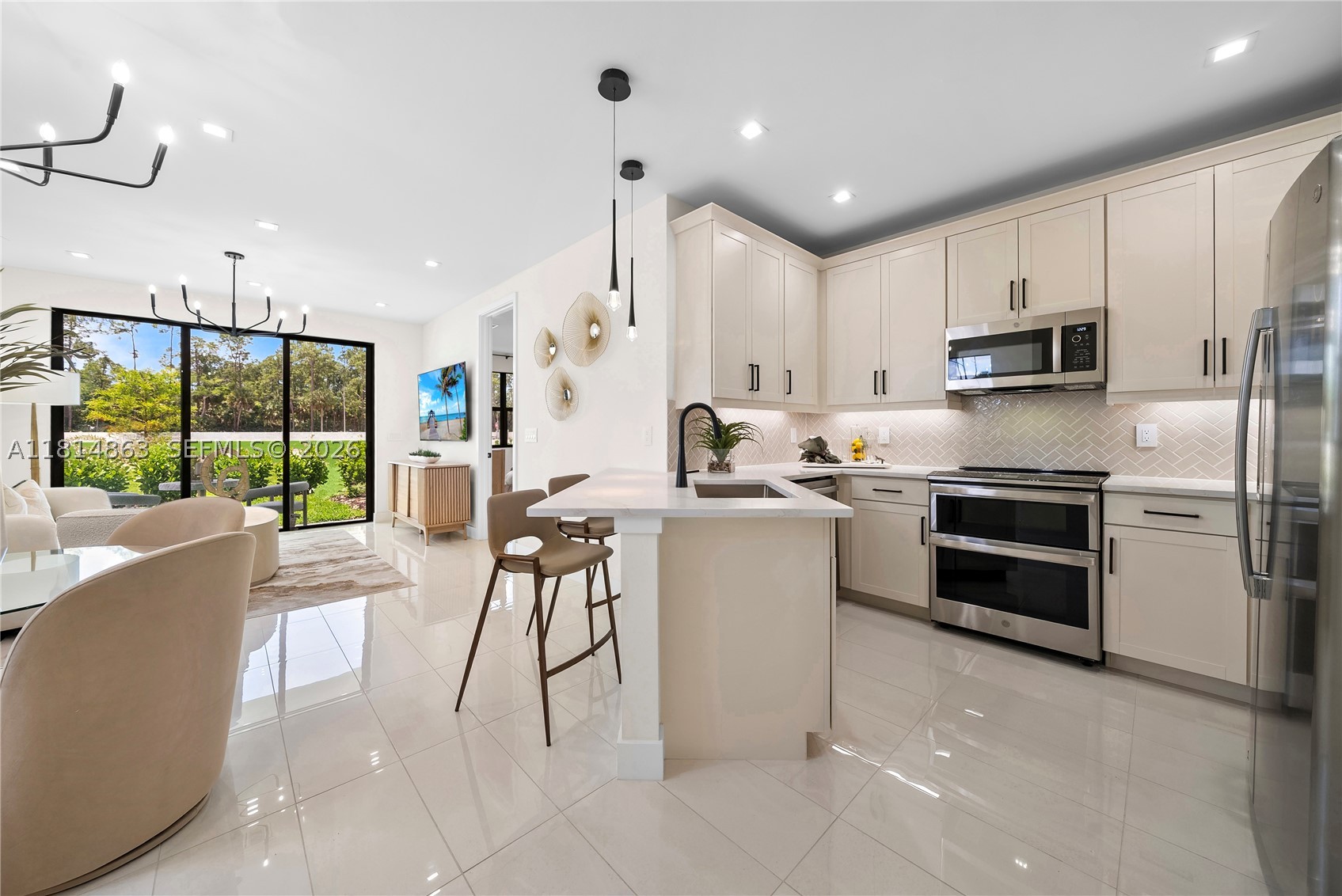 SANTA BARBARA PLACE - Residential