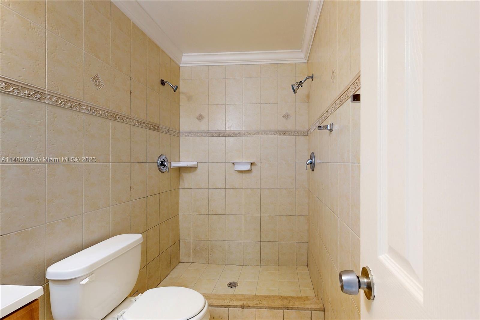 VILLAS OF PALM BEACH 3 - Residential